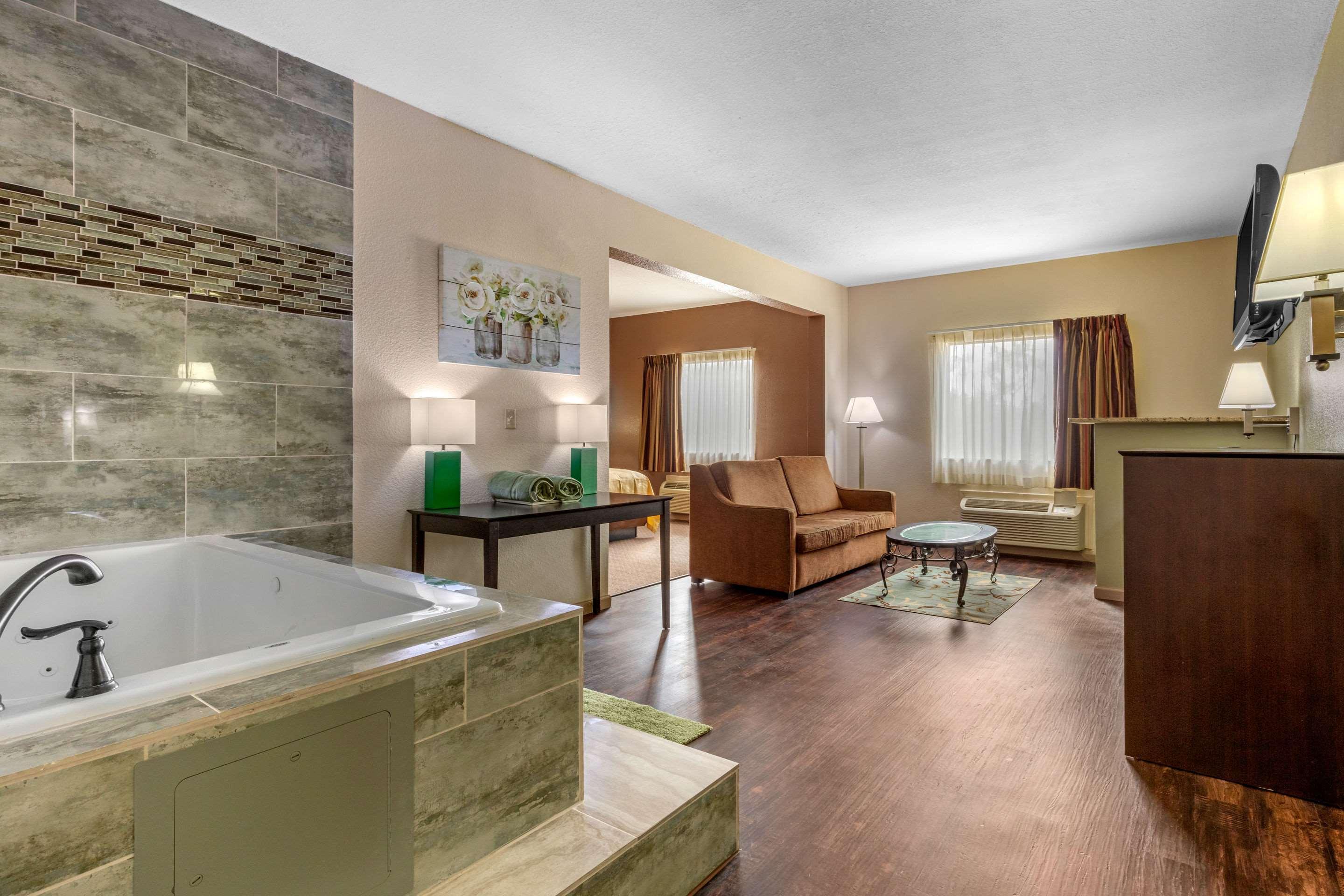 Quality Inn West Memphis I-40 Екстериор снимка